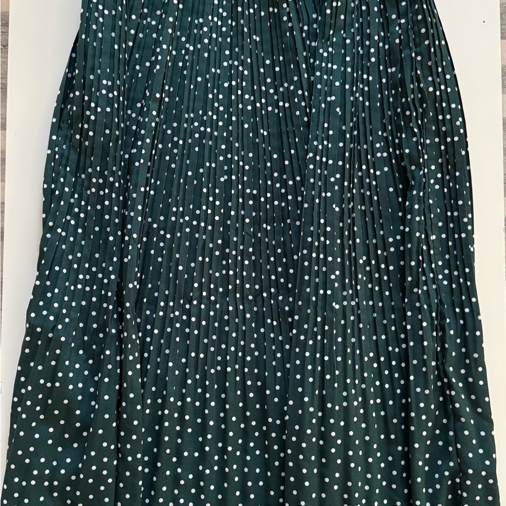 Chic Green & White Polka Dot A-Line Skirt